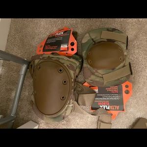 Elbow and knee pads new